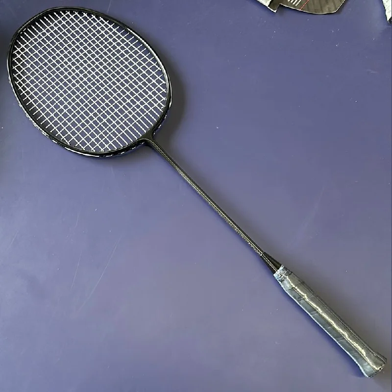 Badminton Racket With Balanced Flexibility-30T/25T  Black re-molded Badminton Racket 5U 310mm