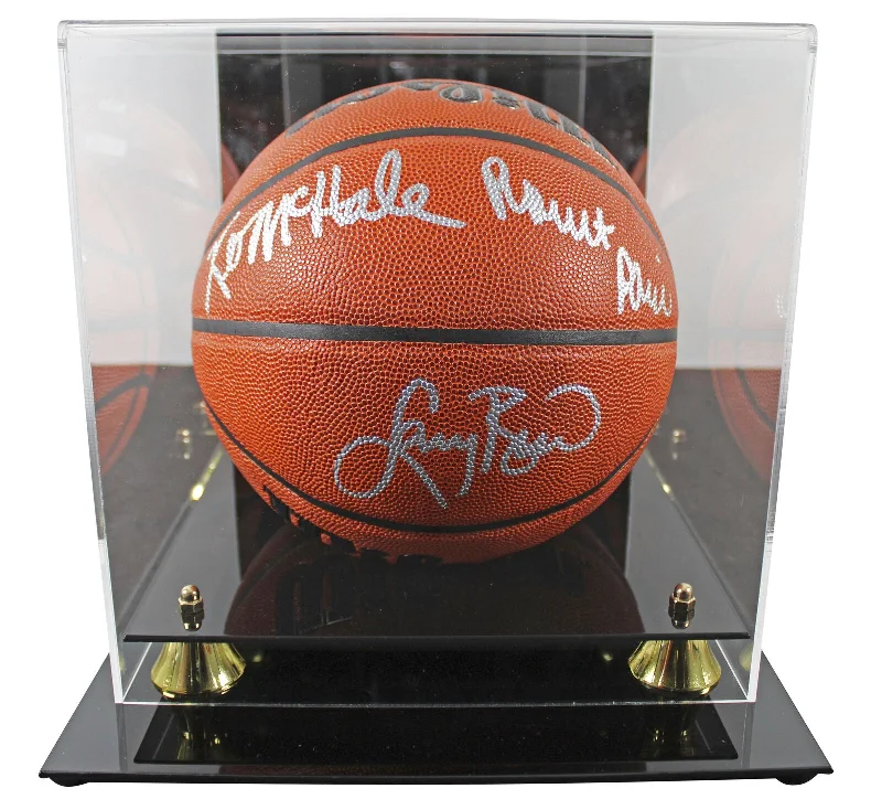 Basketball For Professional Court Play-Celtics Larry Bird, Kevin McHale, Robert Parish Wilson Basketball w / Case BAS W