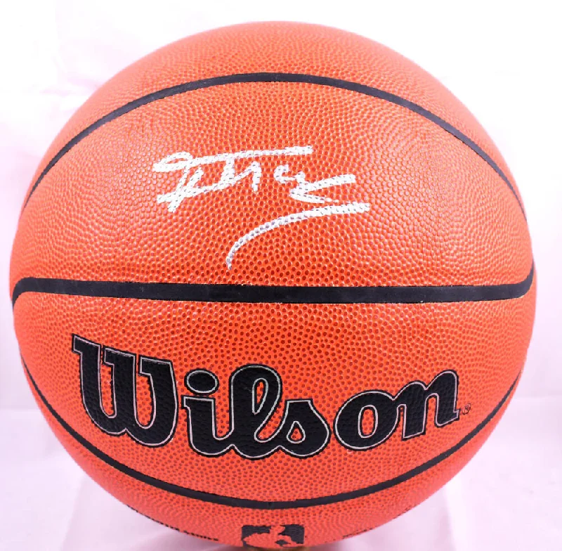 Basketball With Ideal Bounce For Dunking-Tracy McGrady Autographed Official NBA Wilson Basketball-Beckett W Holo *Silver