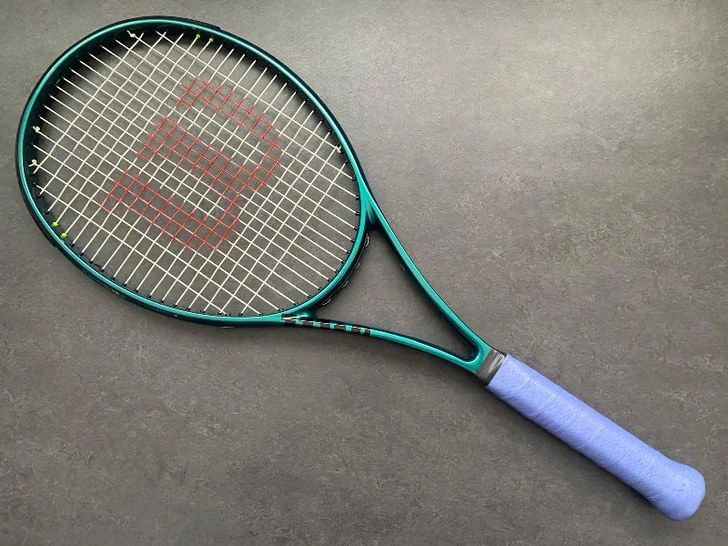 Tennis Racket With Oversize Head-Wilson Pro Stock Blade 98 (16X19)